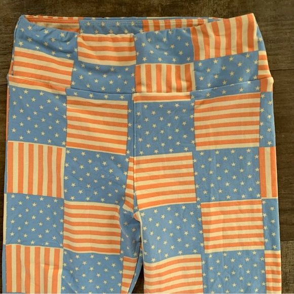LuLaRoe pastel American flag print leggings - Picture 5 of 5